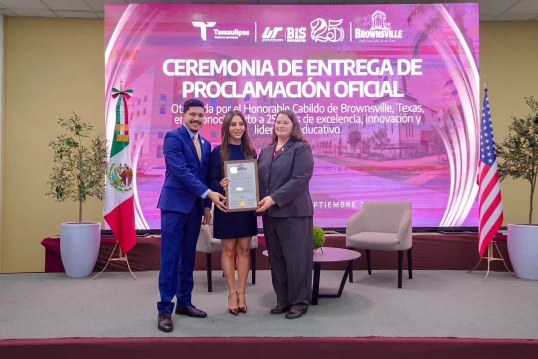 Diana Masso Quintana, rectora de la institución, recibió una proclamación oficial de la Ciudad de Brownsville…