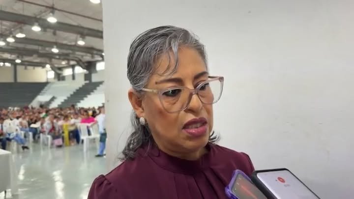Directora del Centro Regional de Desarrollo Educativo (CREDE) de Tampico Claudia Rosas Marín