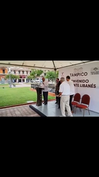 Inaugura el Gobierno de Tampico el monumento del migrante libanés que está en la Plaza de la Libertad