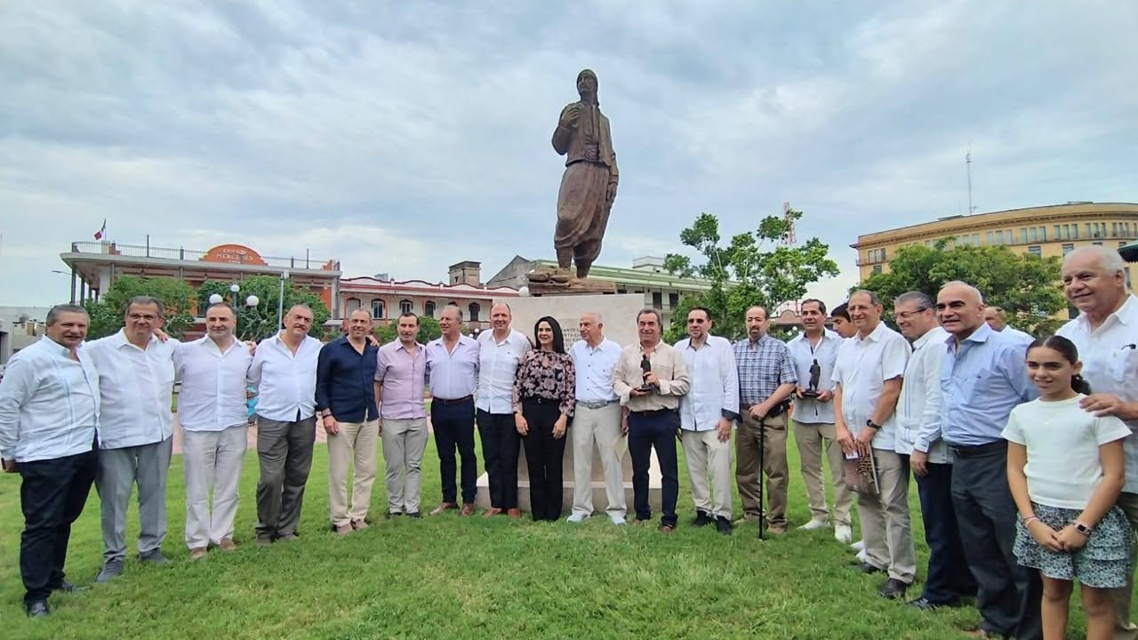 Inauguran en Tampico monumento del migrante libanés