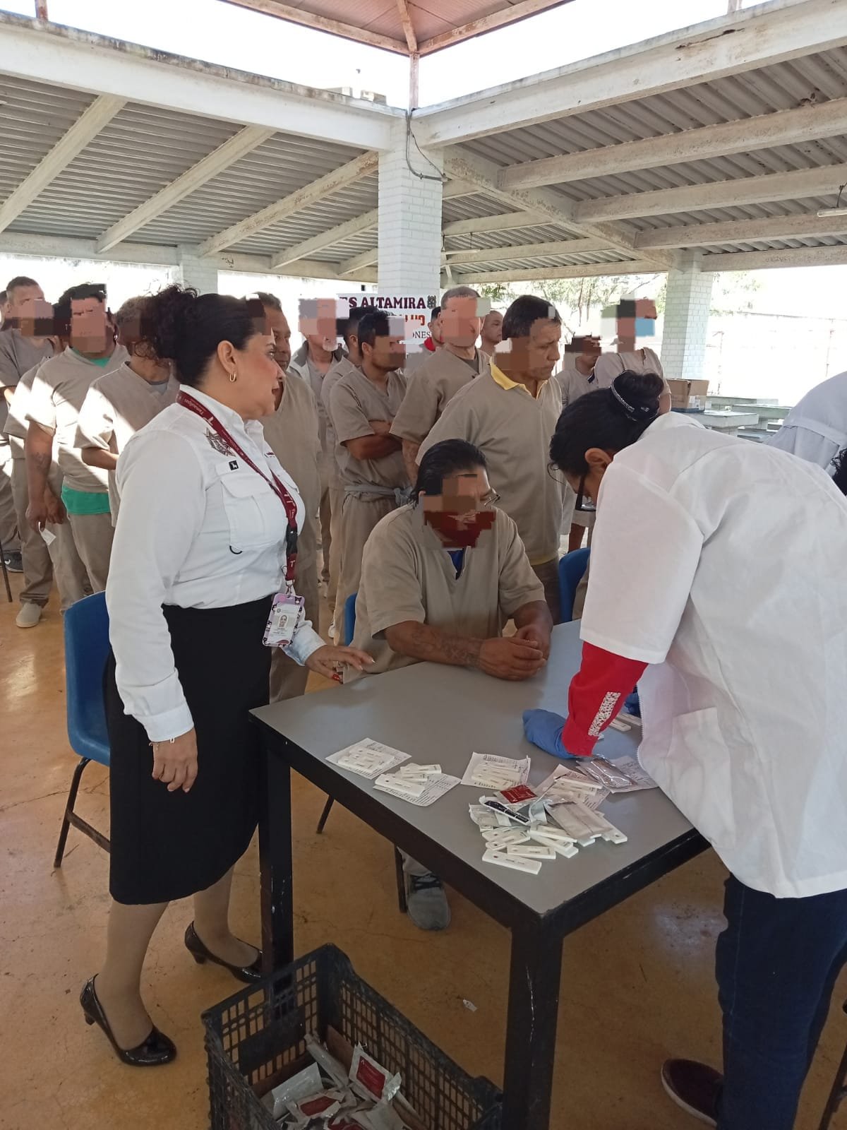 Reclusos también reciben vacuna contra Sarampión